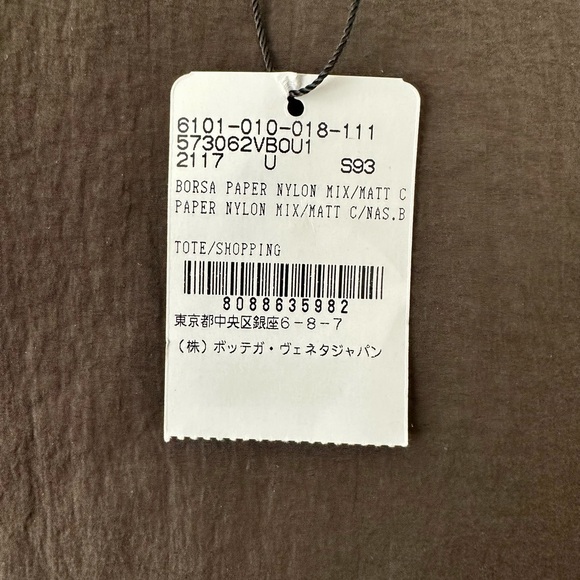 NWT ❤️ Bottega Veneta Borsa Shoulder Bag. MSRP $1,890 - Picture 8 of 9